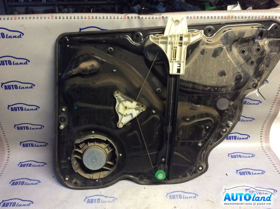 Macara Geam Stanga Spate cu Motoras Volkswagen PASSAT 3C2 2005