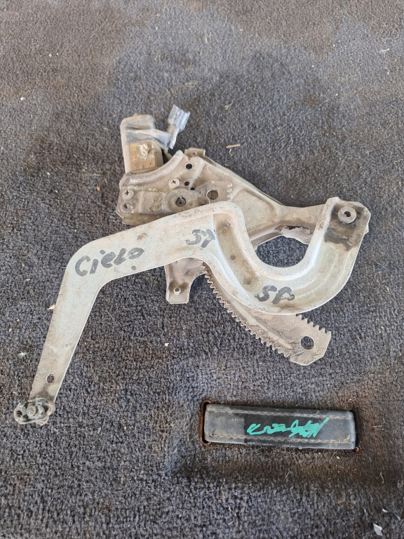 Macara Geam Stanga Spate Daewoo Cielo 1994-1997 Electrica