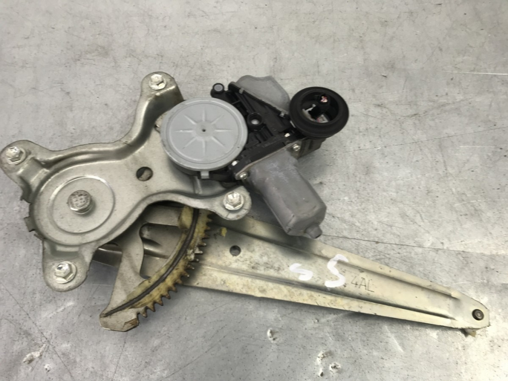 Macara geam stanga spate Lexus CT 200h sedan 2012 (8571075070)