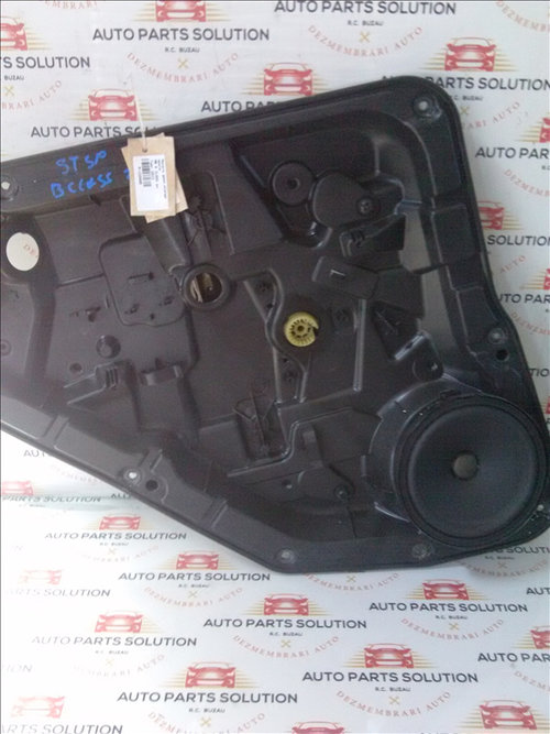 Macara geam stanga spate MB B CLASS an fabr.2013