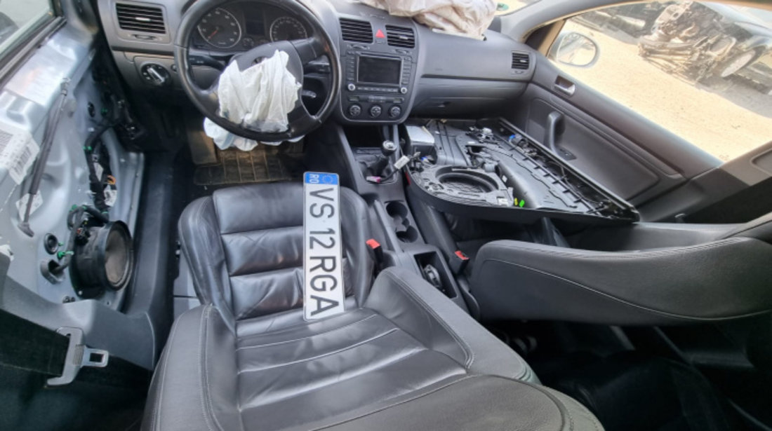 Macara geam stanga spate Volkswagen Golf 5 2004 HatchBack 1.6 FSI BAG