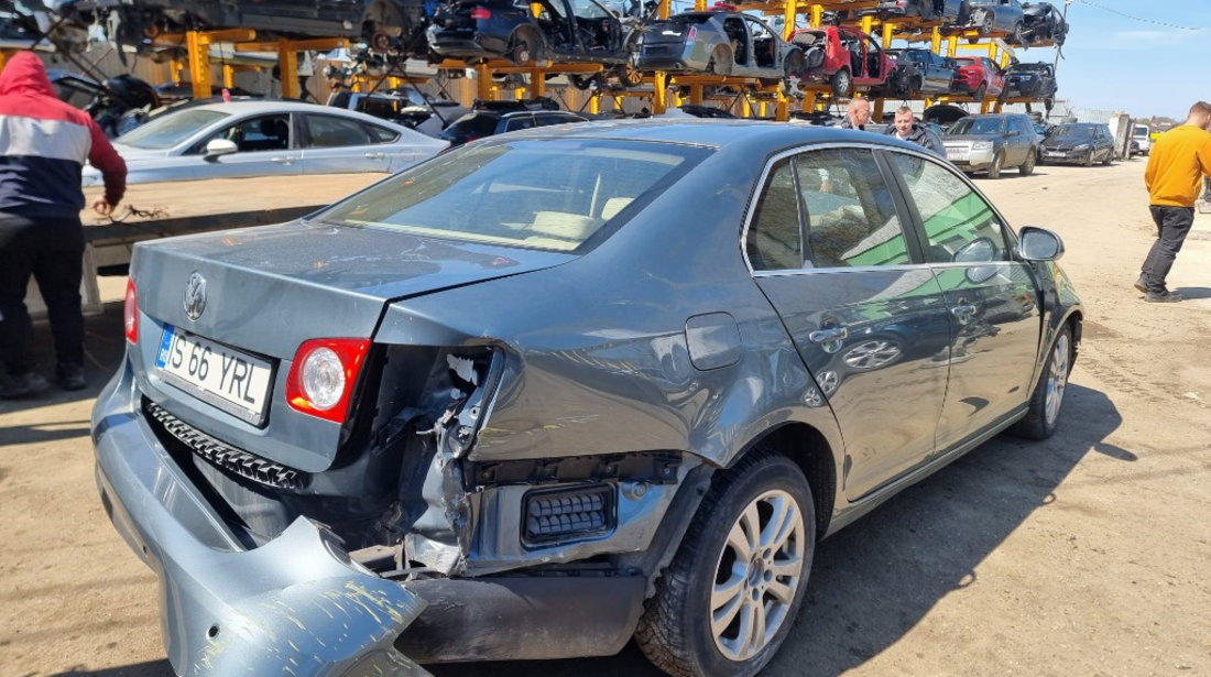 Macara geam stanga spate Volkswagen Jetta 2007 Berlina 1.9 tdi