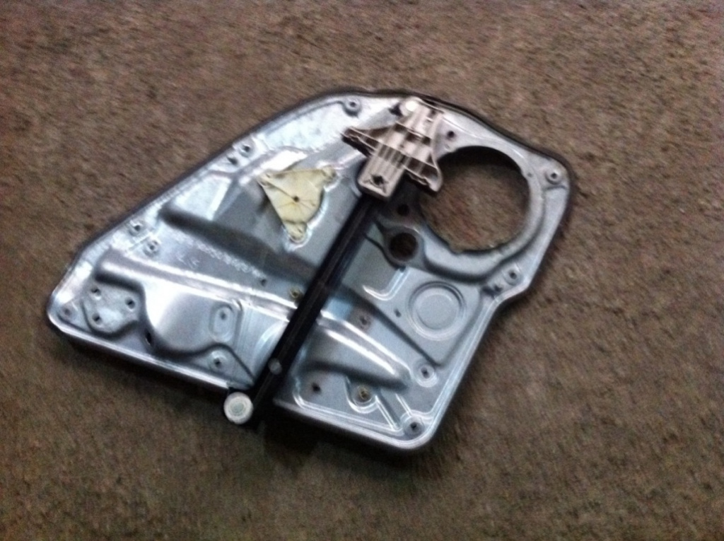 Macara geam stanga spate Volkswagen VW Golf 4 [1997 - 2006] Hatchback 5-usi 1.6 AT (100 hp) (1J1)