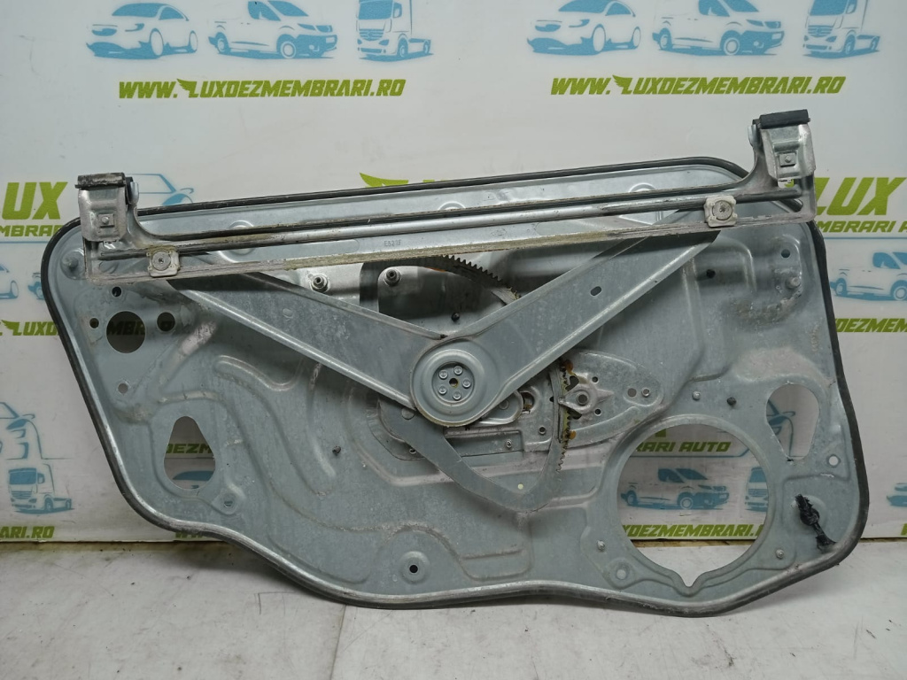Macara geam stanga spate Volkswagen VW Touran [2003 - 2006]