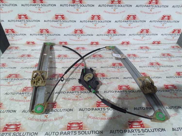 Macara geam usa dreapta fata AUDI Q5 an fabr. 2012
