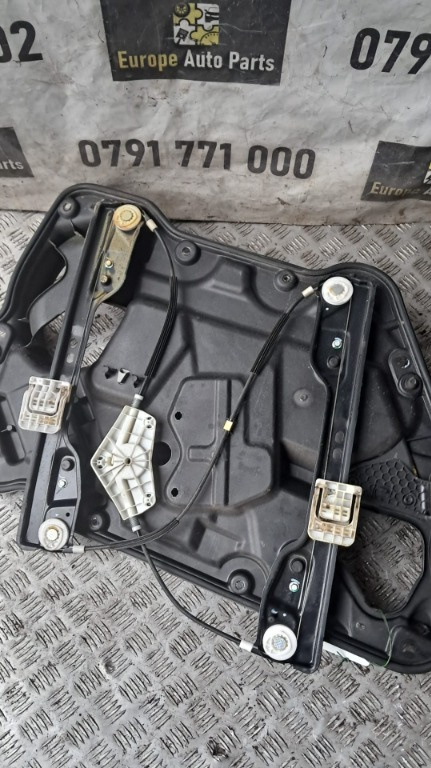 Macara geam usa dreapta fata Dodge Journey Fiat Freemont an 2009
