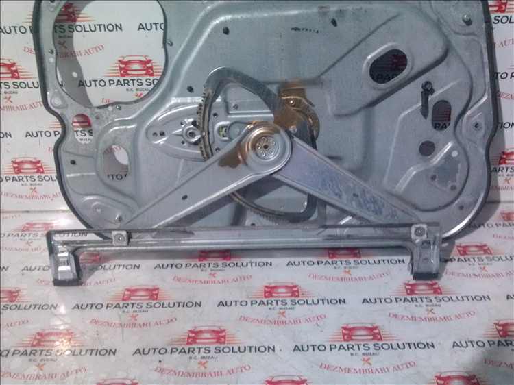 Macara geam usa dreapta fata FORD C MAX an fabr. 2008