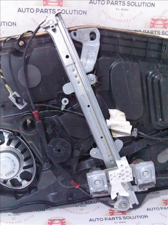 Macara geam usa dreapta fata FORD FIESTA an fabr. 2007