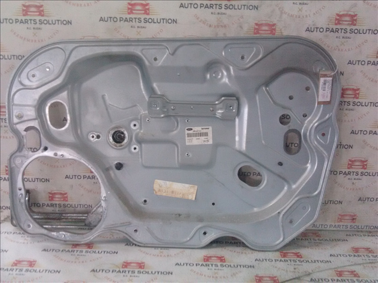 Macara geam usa dreapta fata FORD FOCUS 2 an fabr. 2006