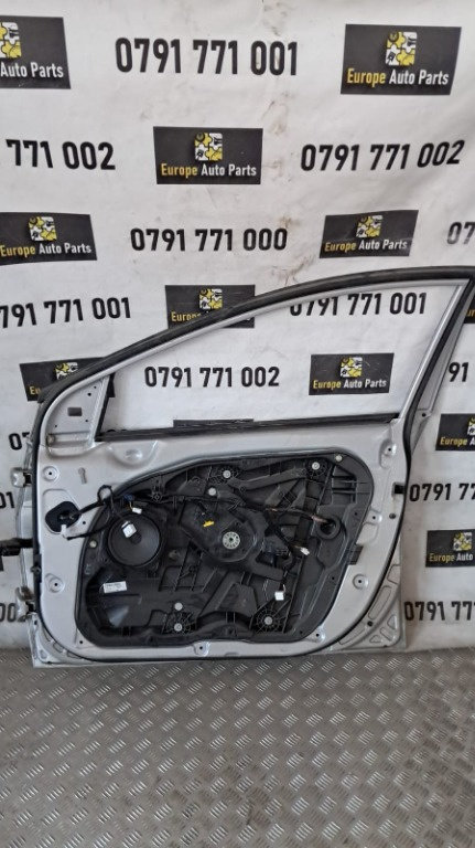 Macara geam usa dreapta fata Hyundai i40 1.7 CRDI combi an 2012