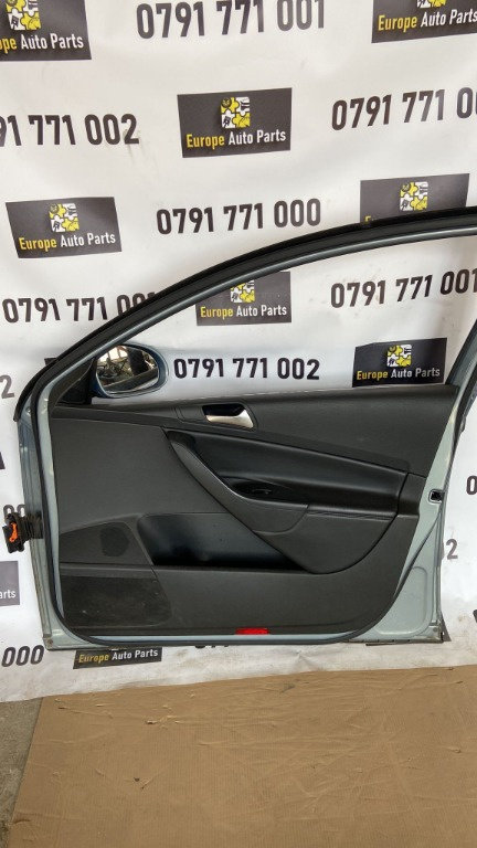 Macara geam usa dreapta fata Vw Passat B6 1.6 TDI cod motor CAY combi an 2010