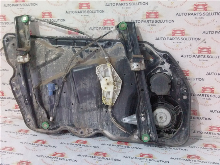 Macara geam usa dreapta fata VW PASSAT B6