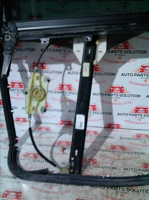 Macara geam usa dreapta spate AUDI A6 C6 an fabr. 2010