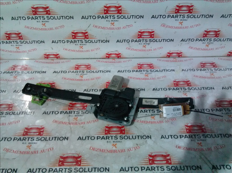 Macara geam usa dreapta spate BMW E 90 an fabr. 2009