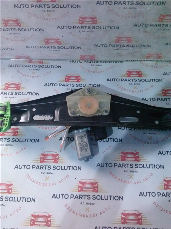 Macara geam usa dreapta spate BMW X1 2.0 D an fabr. 2011