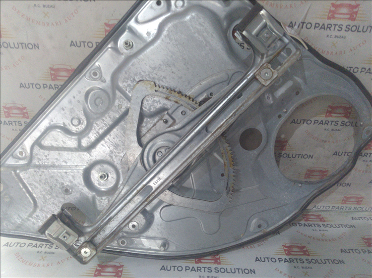 Macara geam usa dreapta spate FORD FOCUS 2 an fabr.2009