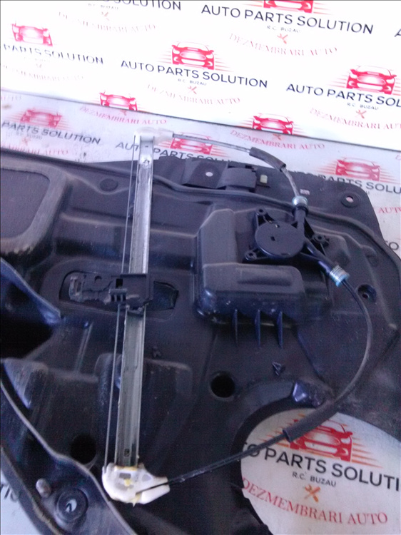 Macara geam usa dreapta spate MAZDA 6 an fabr. 2006