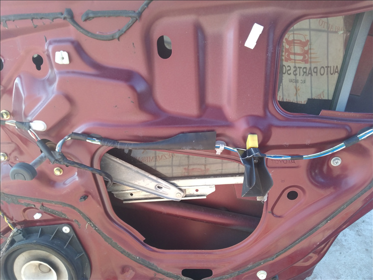 Macara geam usa dreapta spate TOYOTA AVENSIS an fabr.2006