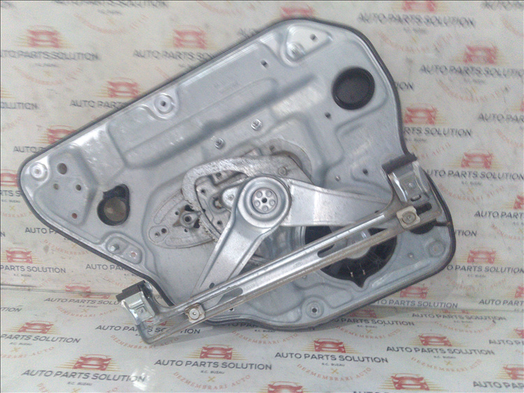 Macara geam usa dreapta spate VOLVO V50