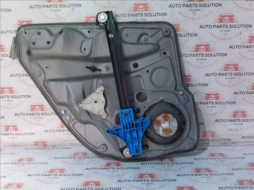Macara geam usa dreapta spate VW GOLF 4