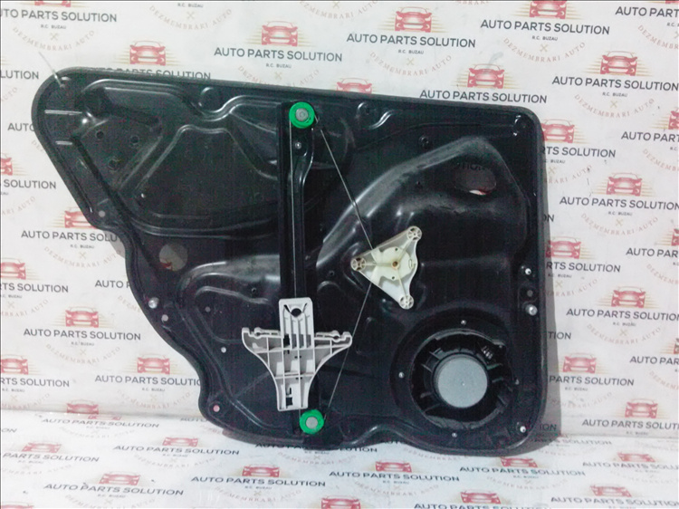 Macara geam usa dreapta spate VW PASSAT B 6