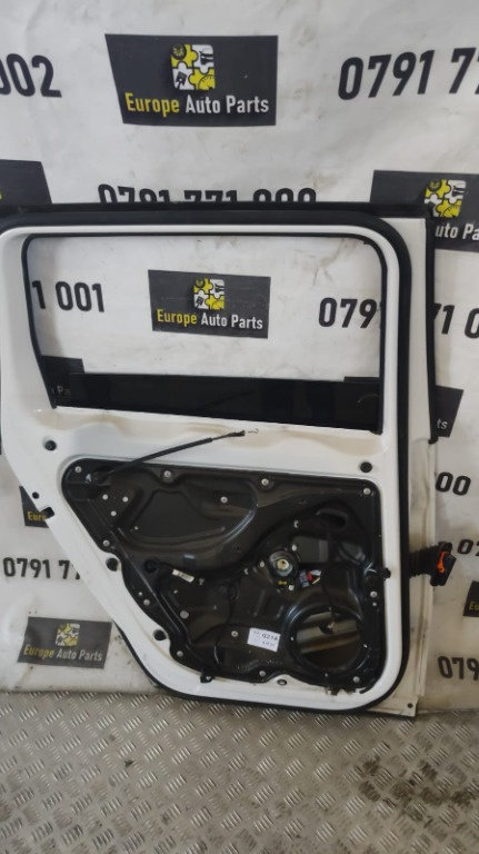 Macara geam usa dreapta spate Vw Passat B6 1.6 TDI cod motor CAY ,transmisie manuala cod MDM , an 20...