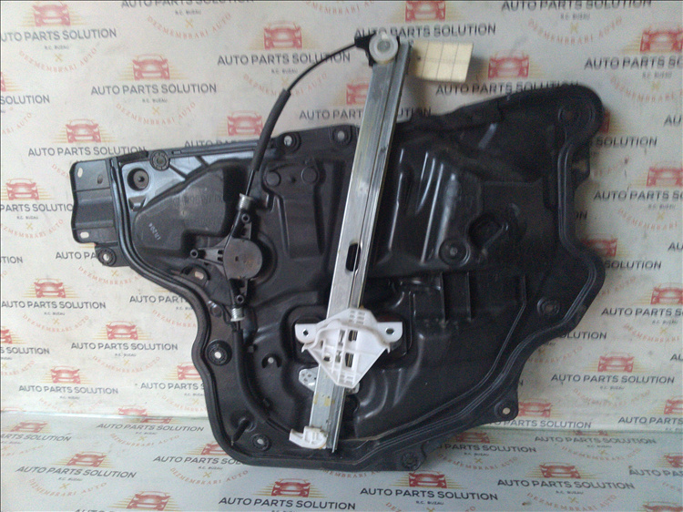 Macara geam usa stanga fata MAZDA 6 an fabr. 2014
