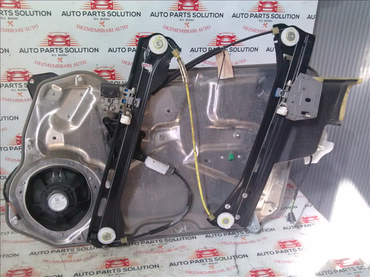 Macara geam usa stanga fata MERCEDES BENZ CLS an fabr. 2013