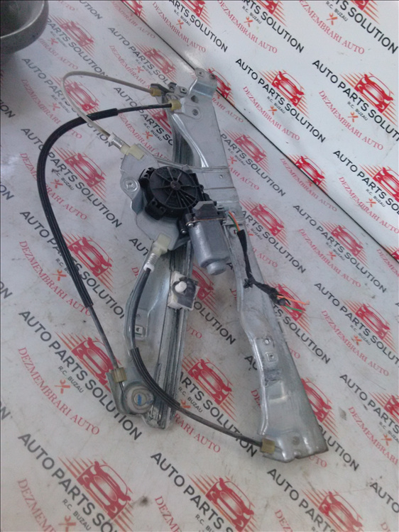 Macara geam usa stanga fata RENAULT CLIO 3