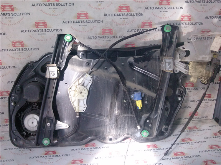 Macara geam usa stanga fata VOLKSWAGEN PASSAT B6