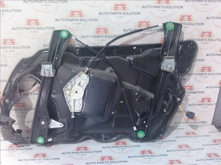 Macara geam usa stanga fata VOLKSWAGEN PASSAT B7 an fabr. 2012