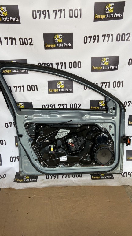 Macara geam usa stanga fata Vw Passat B6 1.6 TDI cod motor CAY combi an 2010