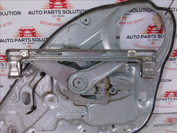 Macara geam usa stanga spate FORD FOCUS 2