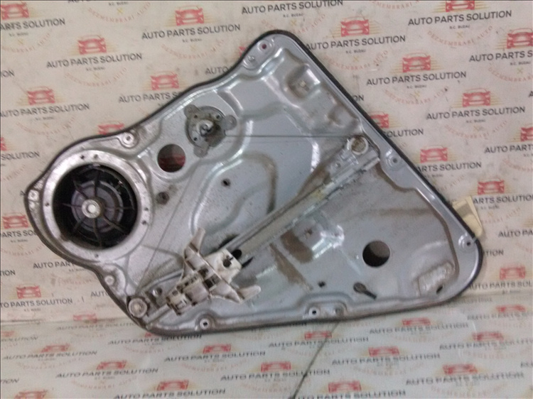 Macara geam usa stanga spate KIA CEED 1.4 B an fabr,. 2008