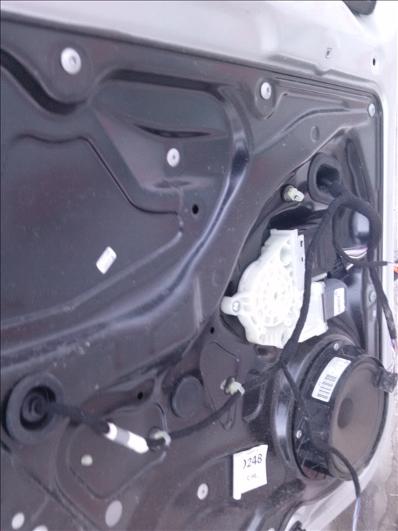 Macara geam usa stanga spate VOLKSWAGEN PASSAT B7