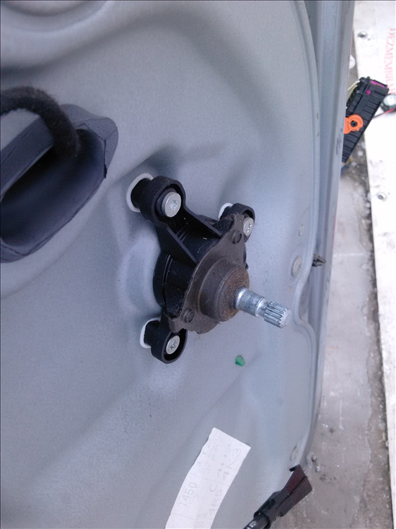Macara geam usa stanga spate VOLKSWAGEN TOURAN