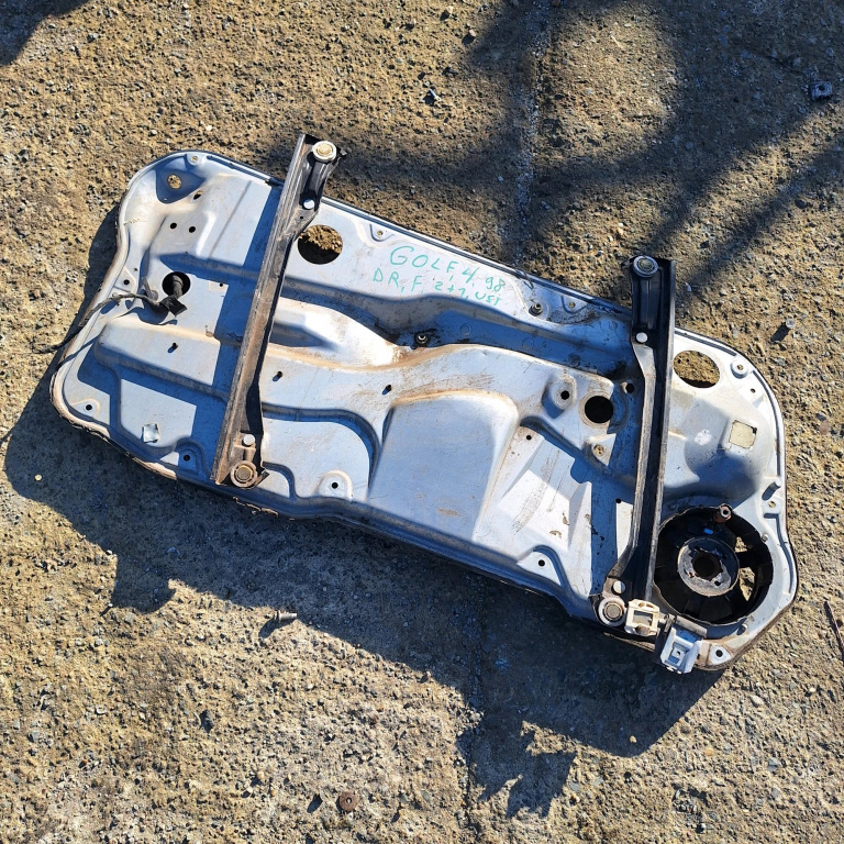 Macara Geam Vw Golf 4 1997-2004 Fata Dreapta 1J3837755A, 1J3-837-755-A, 119701105, 113128D, 119701-105