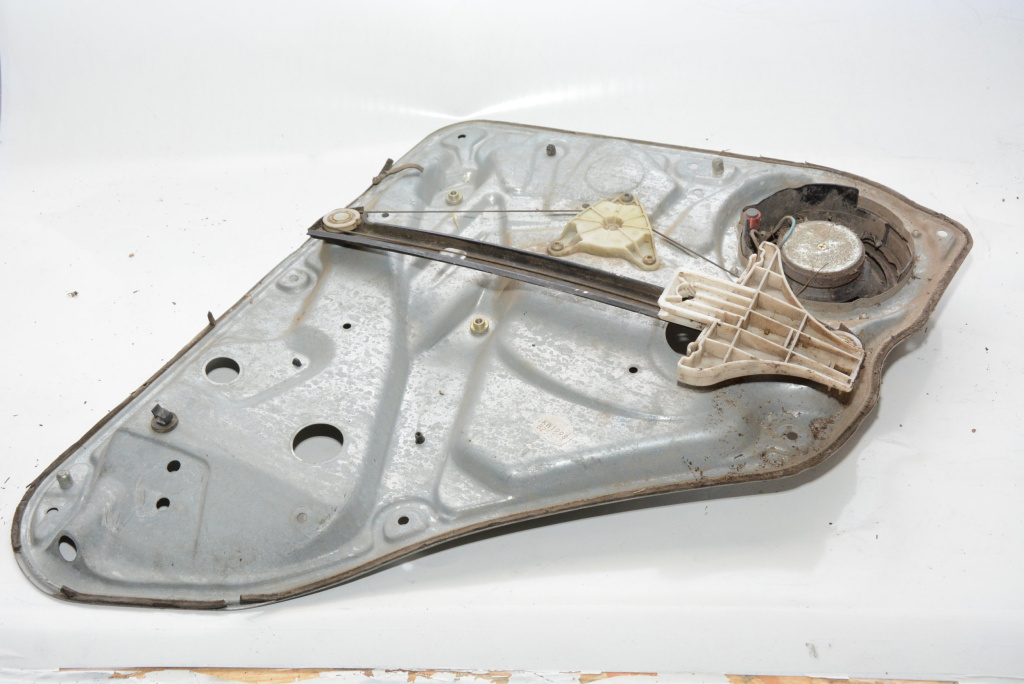 Macara Geam Vw Passat B5, B5.5 1996-2005 4 Portiere Spate Dreapta Electrica 3B9839752Af