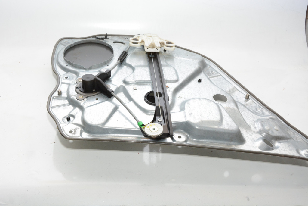 Macara Geam Vw Polo (9N, 9N3) 2002-2010 4 Portiere Spate Dreapta Manuala 6Q4839402C
