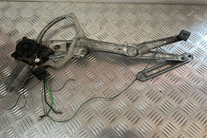Macara geam W202/R170L Mercedes-Benz C-Class W202/S202 [1993 - 1997]