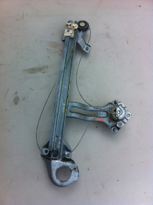 Macara manuala dreapta spate defecta Opel Vectra B [1995 - 1999] Sedan 4-usi 1.6 MT (101 hp) 36_)
