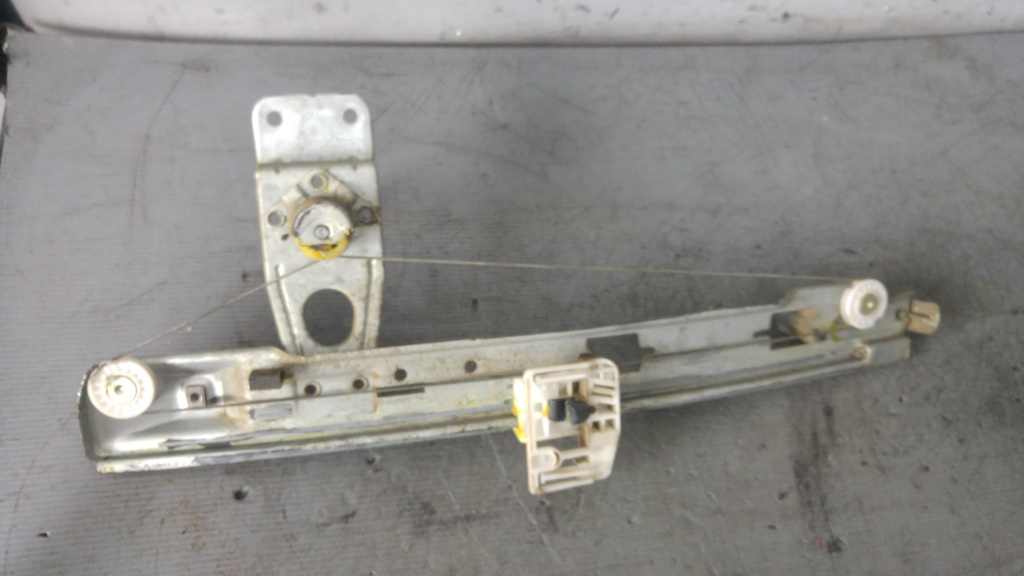 Macara manuala dreapta spate dreapta spate renault megane 2