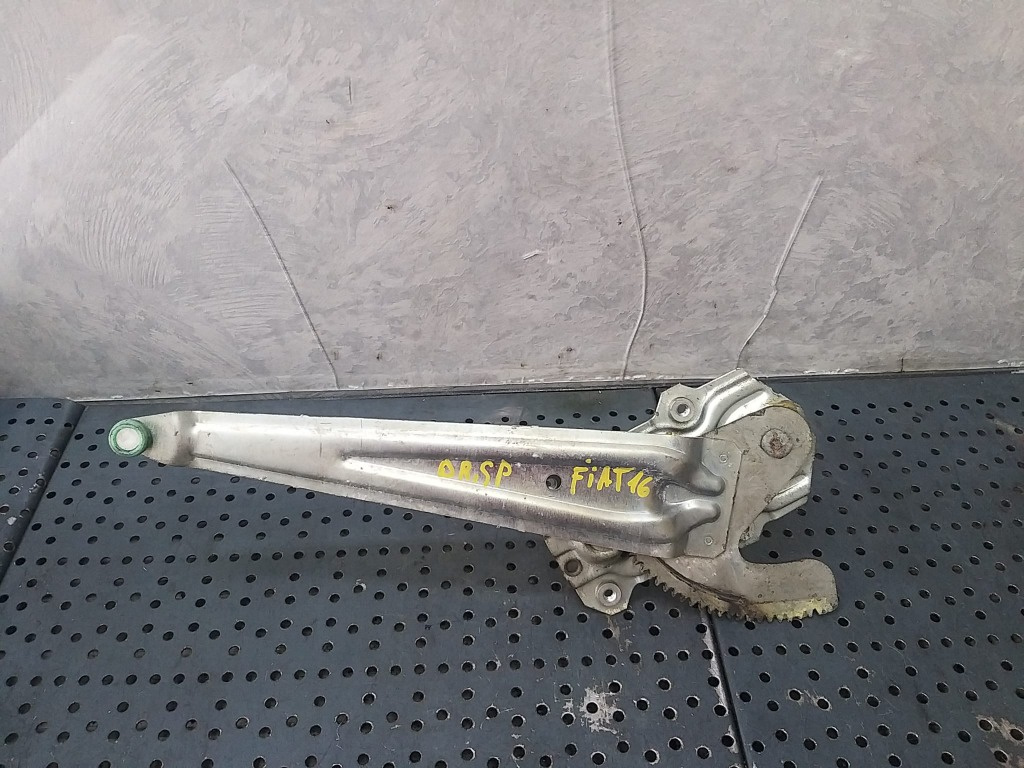 Macara manuala dreapta spate fiat sedici 189
