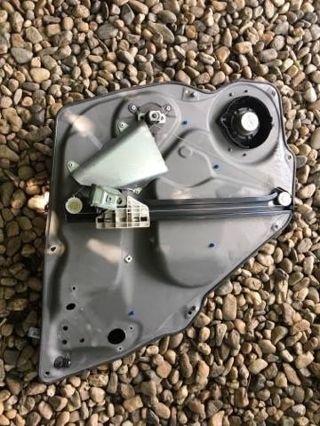 Macara manuala dreapta spate Mercedes A class w169 2007