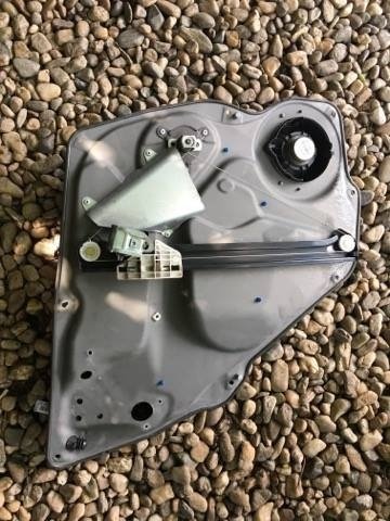 Macara manuala dreapta spate Mercedes A class w169 2007