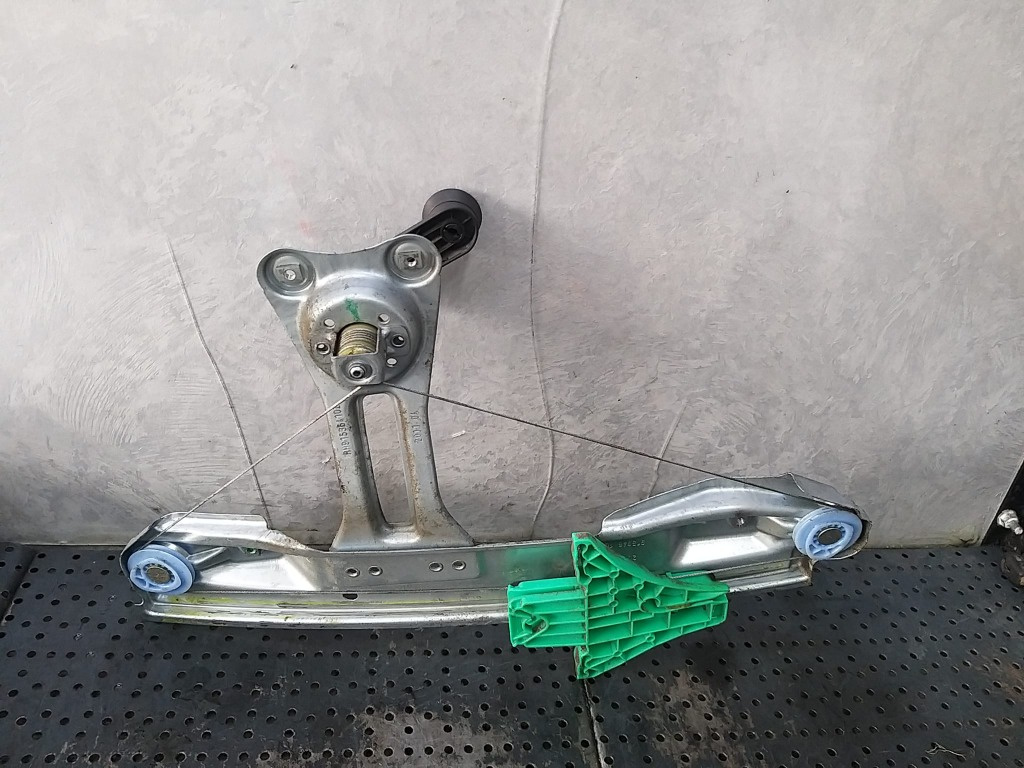 Macara manuala dreapta spate opel astra 