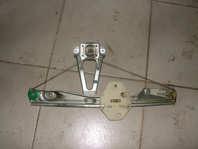 Macara manuala dreapta spate Renault Clio 2 [1998 - 2005] Symbol Sedan II (BB0/1/2_ CB0/1/2_)