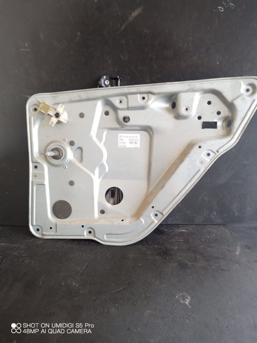 Macara manuala geam dreapta spate Skoda Fabia 1 (6Y2) [Fabr 1999-2008] - COD 6Y0839752B