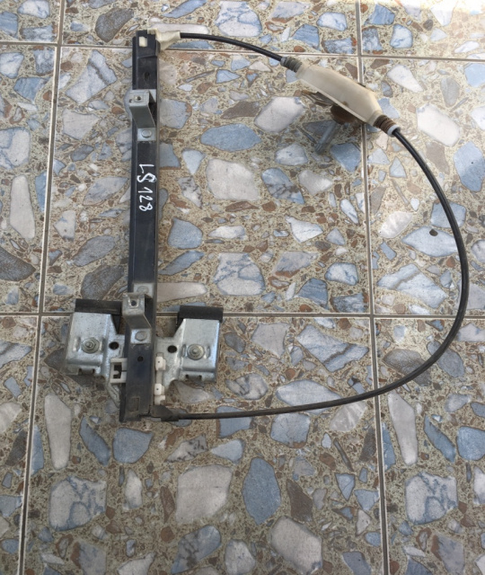 Macara manuala geam spate stanga Land Rover Freelander [1998 - 2006] Crossover 5-usi 2.0 DI MT (98 hp) (LN)