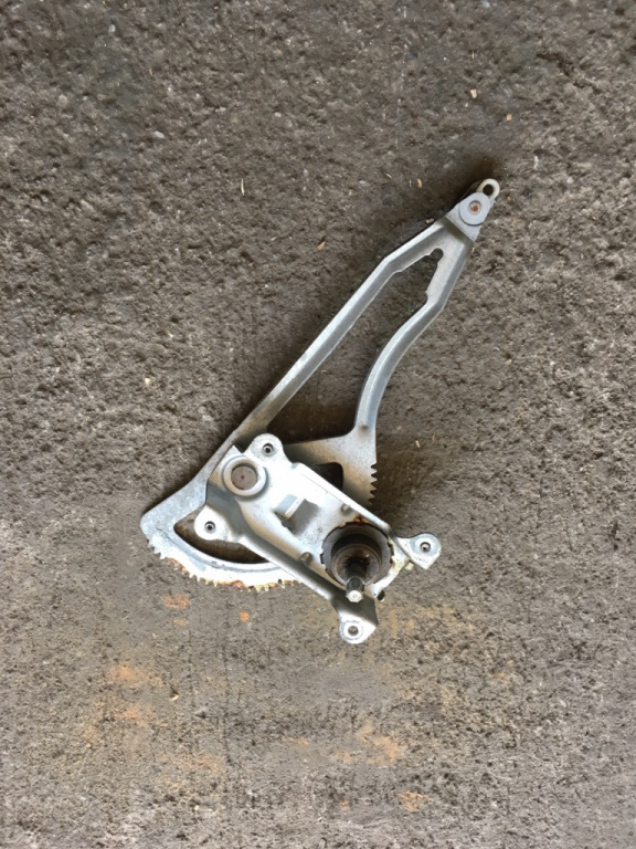 Macara manuala geam usa dreapta spate Opel Astra G [1998 - 2009] Hatchback 5-usi 2.0 DTI MT (101 hp) (F48_ F08_)